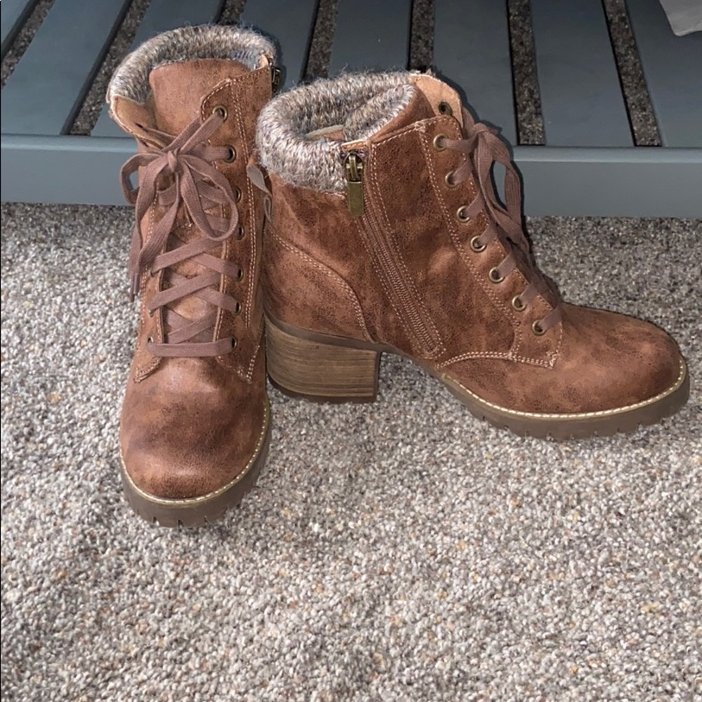 Carlos Santana ankle boots